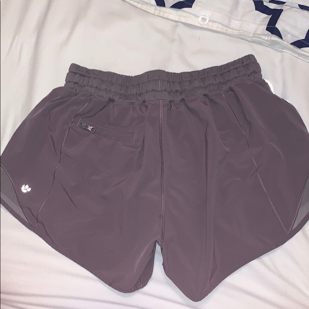 HOTTY HOT LULULEMON GREY SHORTS